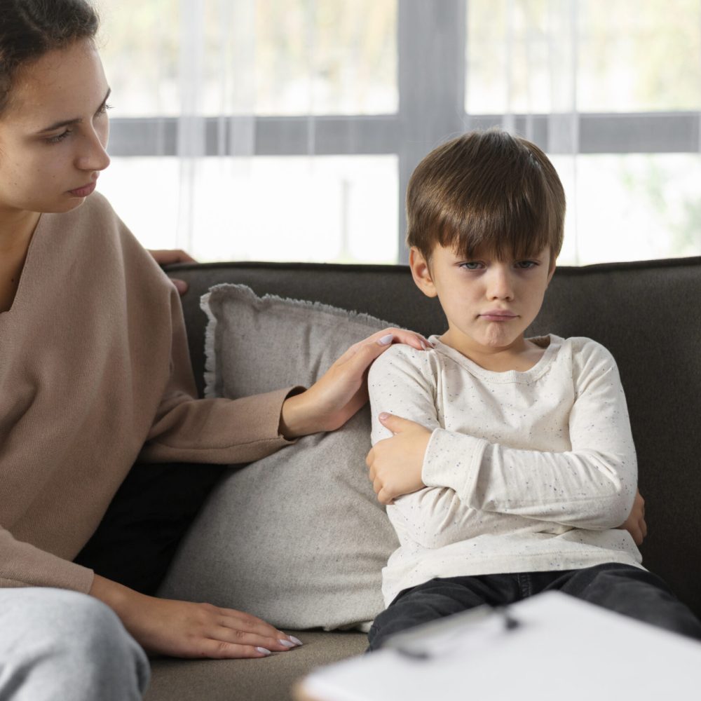 close-up-woman-kid-therapy